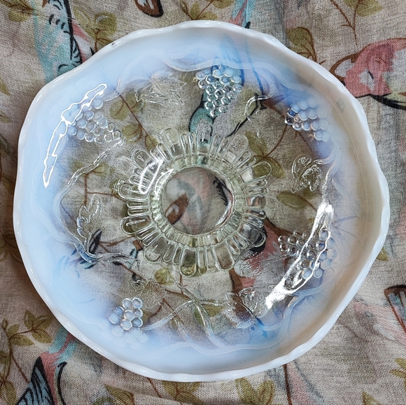 Northwood Vintage Opalescent Pedestal Grape and Vine Pattern Formal Glass Dish - Picture 1 of 6